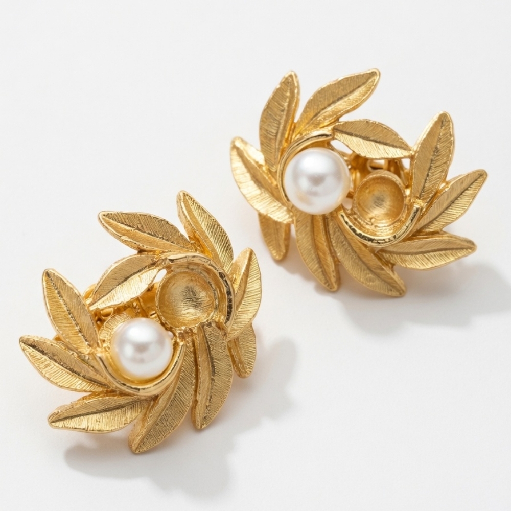 Vintage 1970s Avon Evening Creation Leaf Pearl Clip-On Earrings Signed
